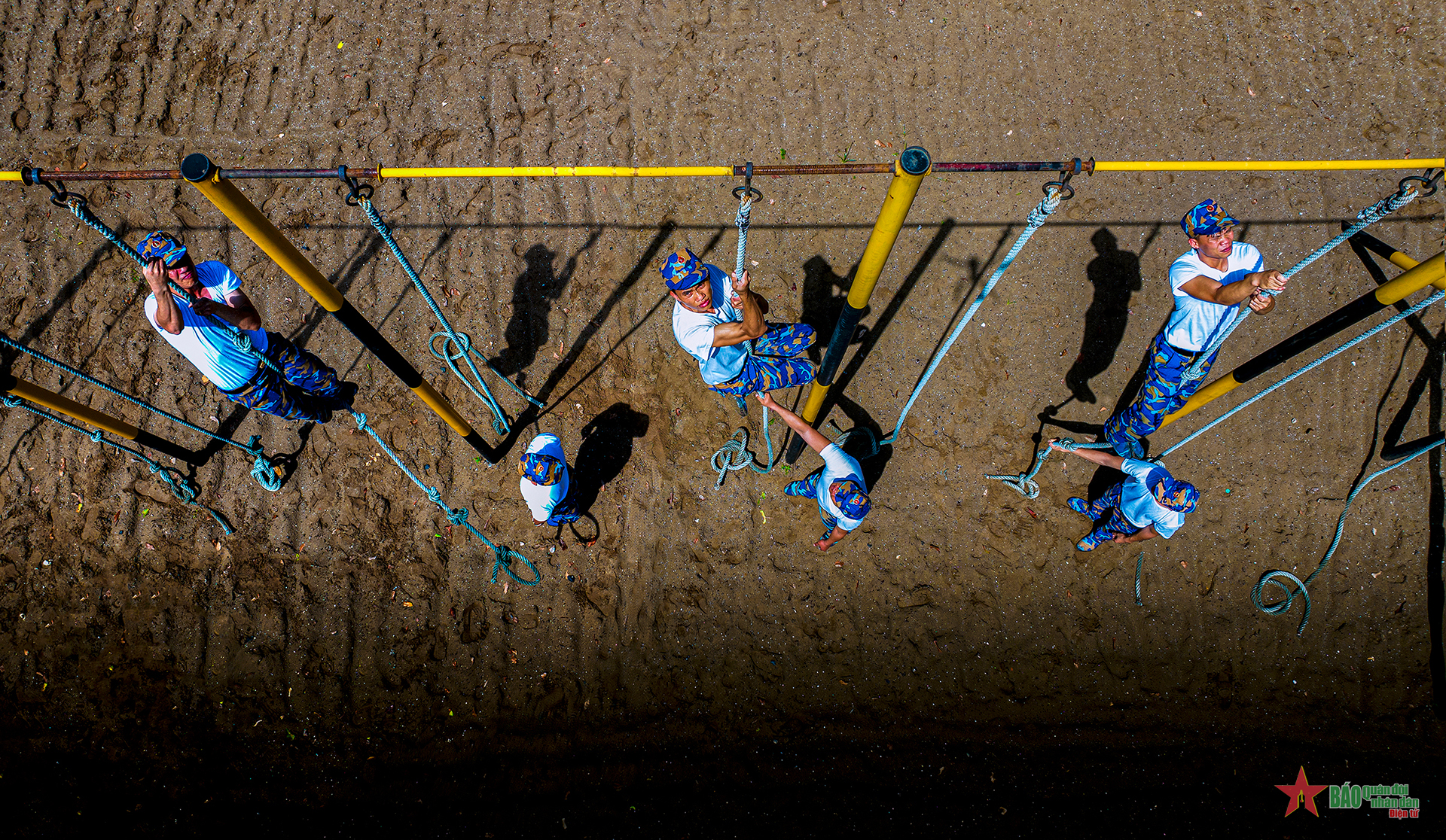 Huấn luyện thể lực của bộ đội 